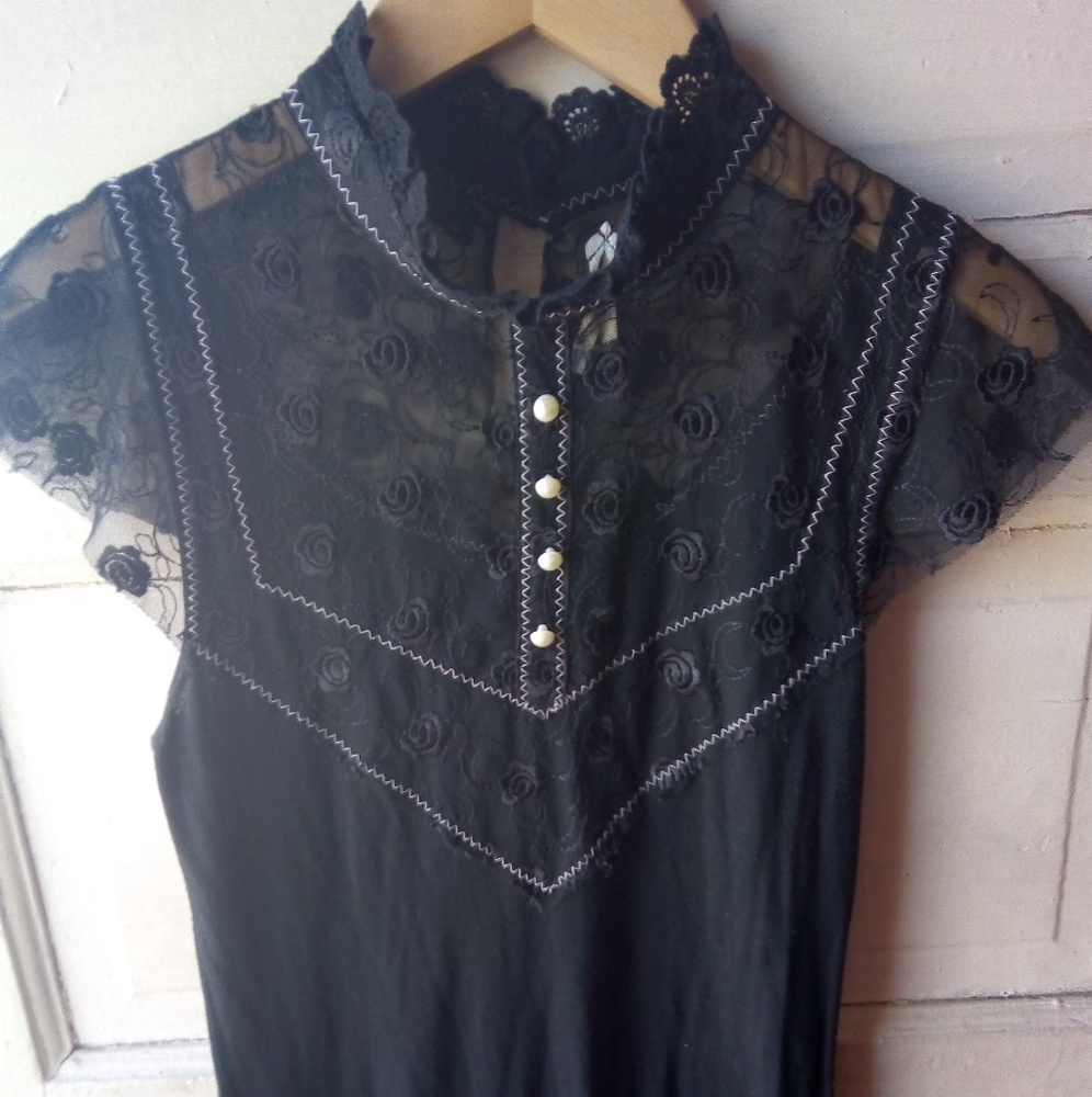 FREE PEOPLE Lace Button Detail Top